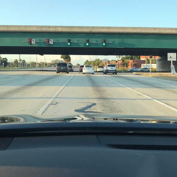 Meet your Posher, Tori - Picture 1 of 1